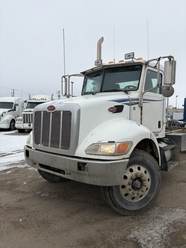 2006 Peterbilt 335