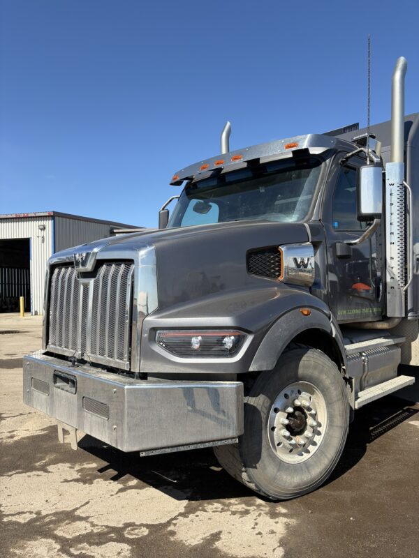 2024 Western Star 49x c/w Foremost Hydro Vac