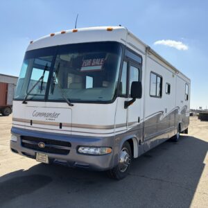 2000 Ford Triple E 33' Commander