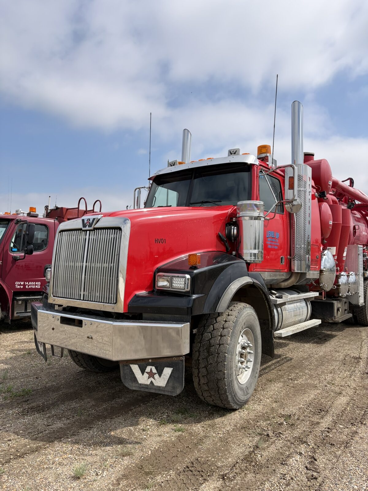 2007 Western Star 4900 w/ 2007 Almac Vac Pup