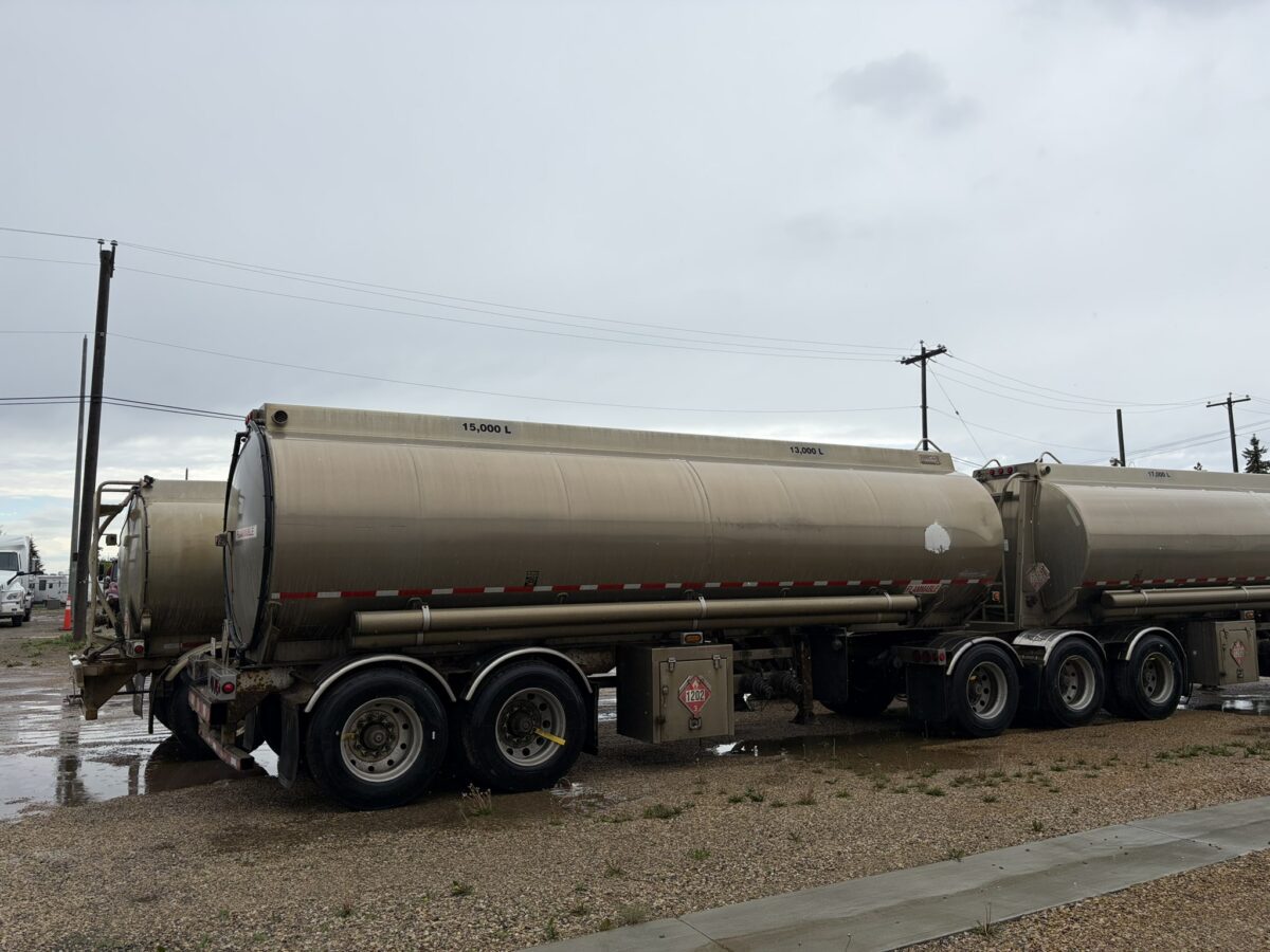 2014 Columbia Remtec Super B fuel trailers