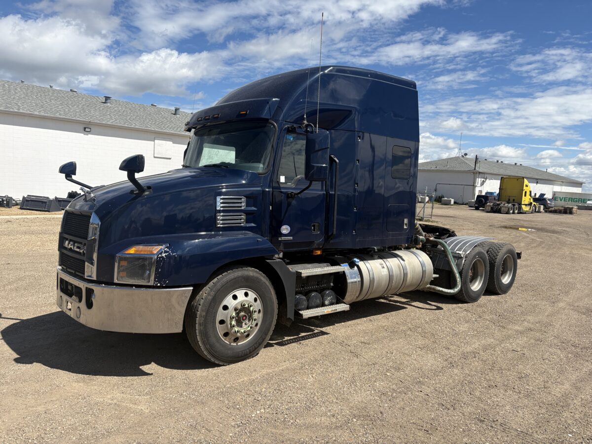 2020 Mack Anthem with Crude Pump