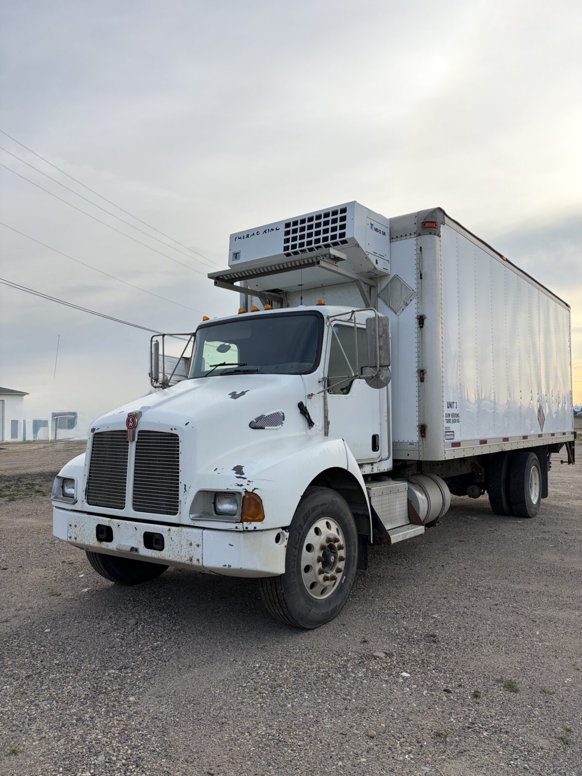 2004 Kenworth T300 Box Van